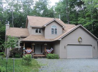 67 N Lehigh River Dr, Gouldsboro, PA