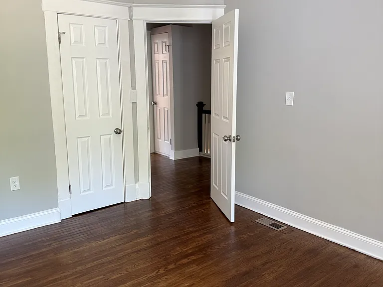 798 N Grantley St — Photo 28