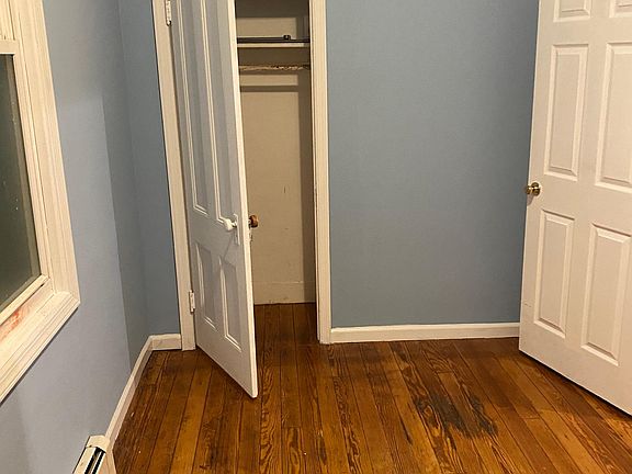 3rd image of 202 Van Buren St Floor 1