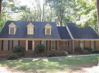 3989 Governors Cir, Loganville, GA 30052