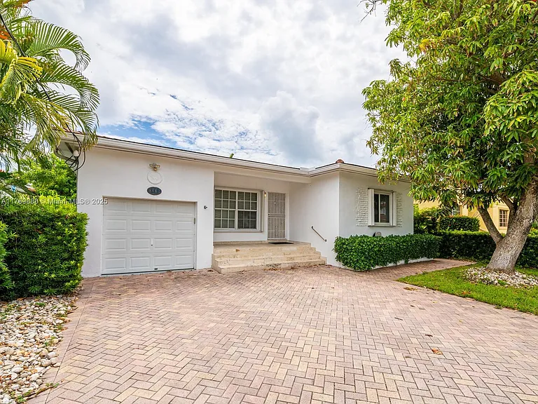 9441 Byron Ave — Photo 8