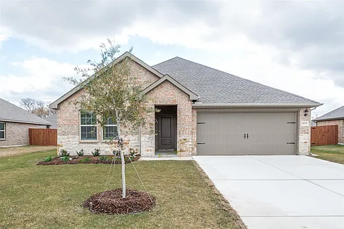 1819 Pecan Valley Dr Photo 1