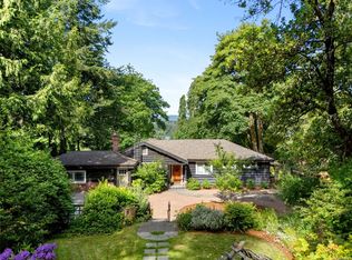 5168 Santa Clara Ave, Saanich, BC V8Y 1W4