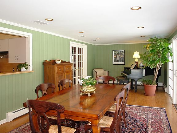 Family Rm overlooking Deck, wooded yard