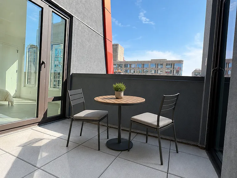 339 W 38th St #PHC — Photo 5