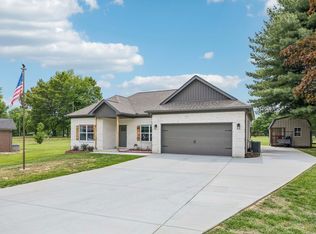 581 Pack Cir, Smithville, TN 37166