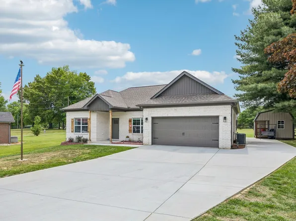581 Pack Cir, Smithville, TN 37166