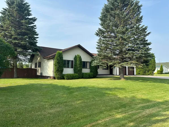 200 E 20th Ave, Sault Sainte Marie, MI 49783