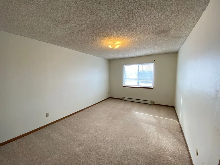 624 S. Gilbert Street — Photo 15