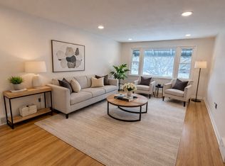 76 S Union Rd #UPR, Buffalo, NY 14221