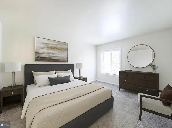 6952 Hanover Pkwy APT 300, Greenbelt, MD 20770