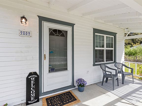 3rd image of 9809 Veterans Drive SW