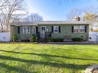 51 Ardmour Dr, Mastic, NY 11950