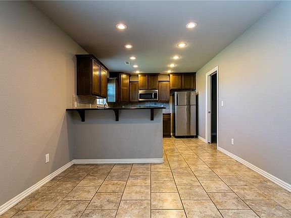 4th image of 1908 N Midland Knoll Ct