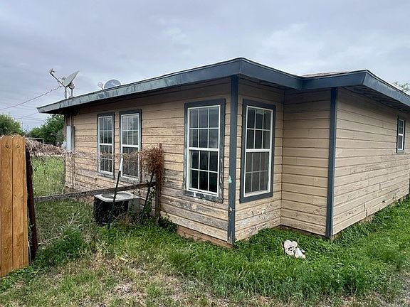3rd image of 330 Avenue M