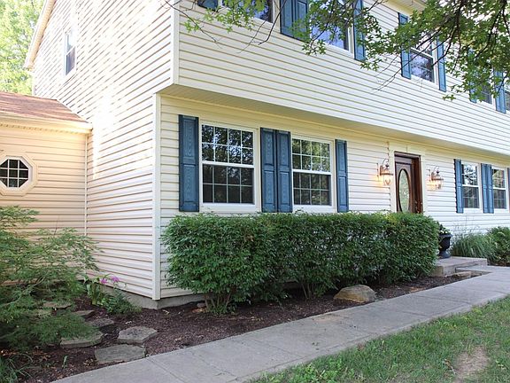 2nd image of 3601 El Rego Dr