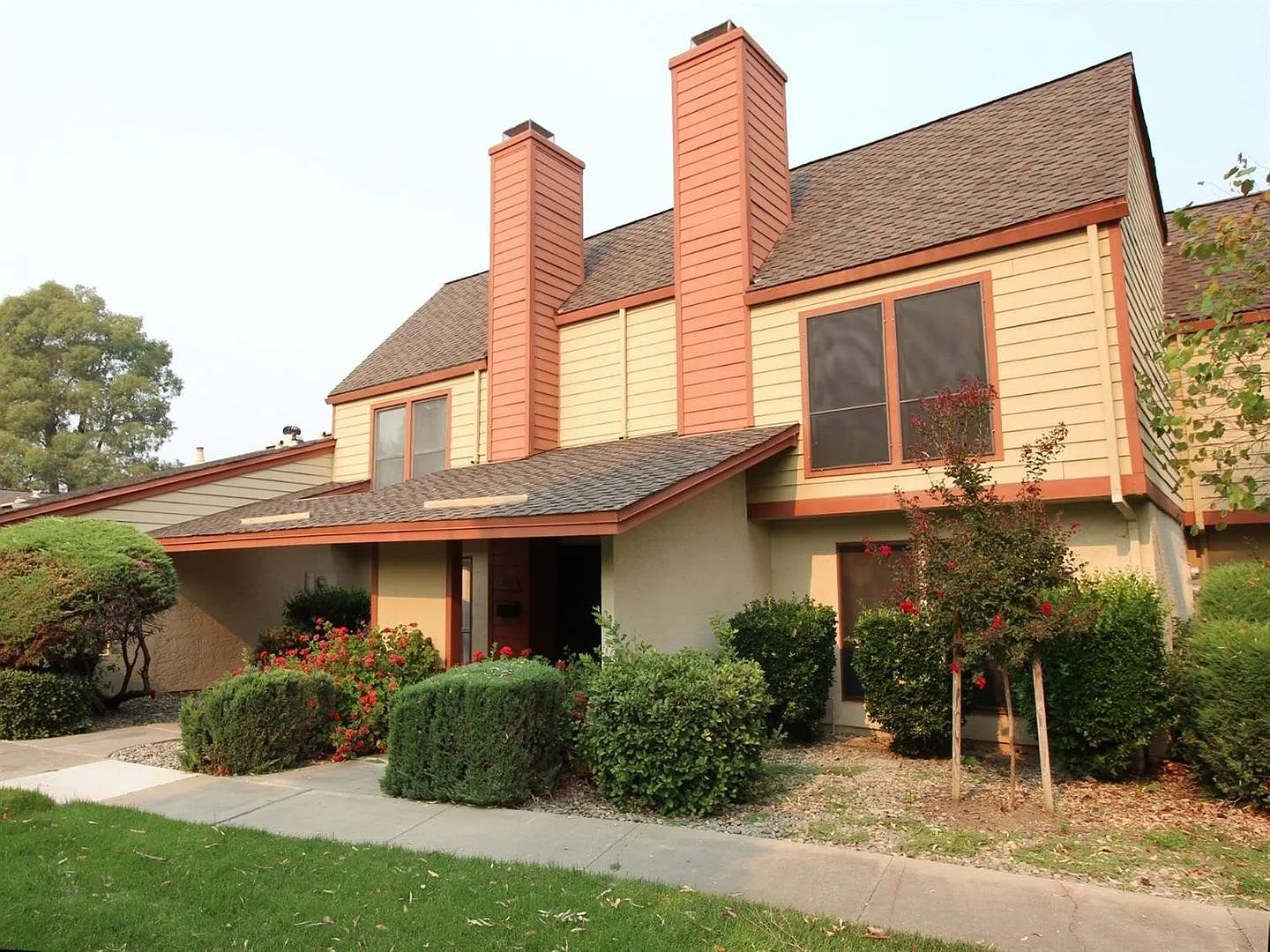136 Touchstone Pl photo 1
