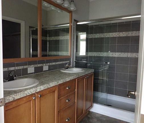 5th image of 242 Westfield Ct