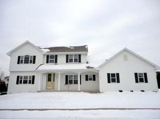 4941 N Waterford Dr, Appleton, WI 54913