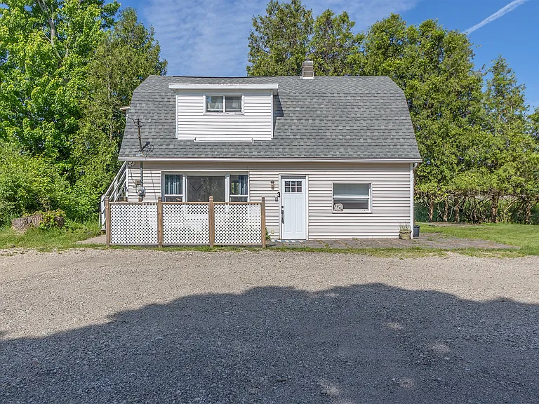 2906 Blue Star Hwy #3 — Photo 1
