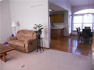 4th image of 856 SW Harvest Dr
