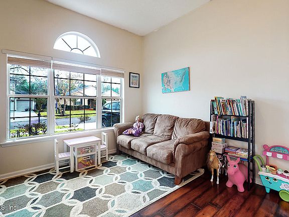 3rd image of 4658 Pine Lake Dr