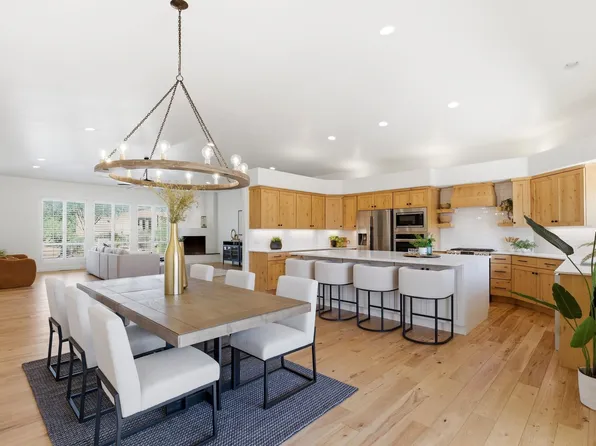 30 W Bedrock Cir N, Santa Clara, UT 84765