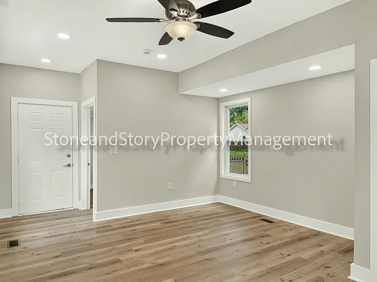 414 NE Grattan St — Photo 6