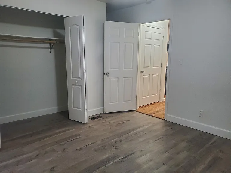 1603 Gunter St — Photo 7