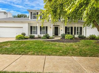 927 Pheasant Woods Dr, Ballwin, MO 63021