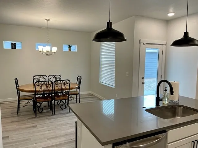 333 S Calf Creek Ave — Photo 5