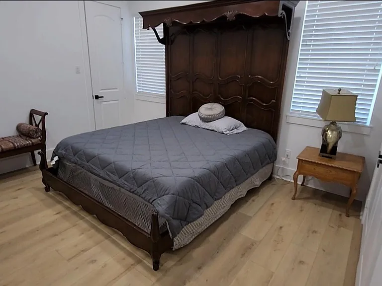 207 Carl St #B — Photo 11