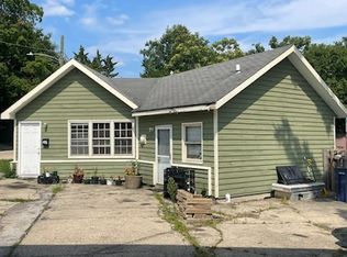 435 Washington St, Elgin, IL 60123