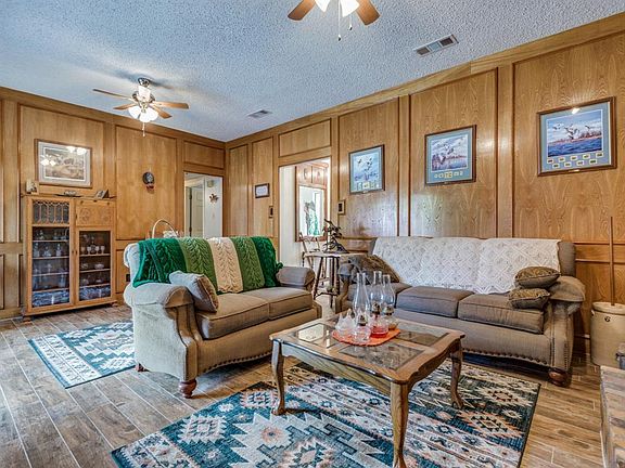 5th image of 1557 Century Oaks Dr