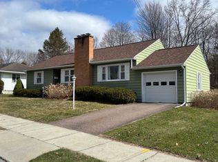 49 Killarney Dr, Burlington, VT 05408