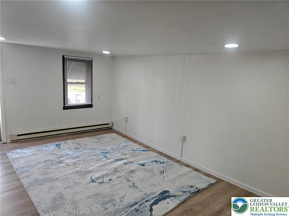 2nd image of 23 W Ruddle St