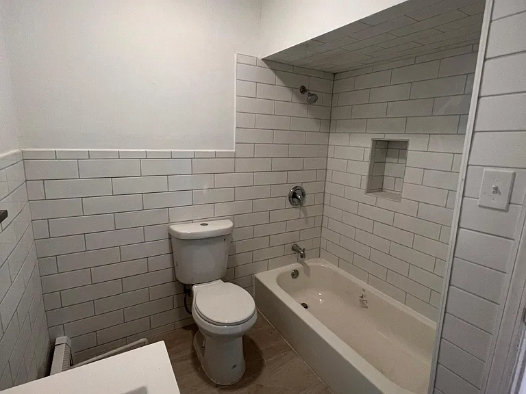 190 Clinton Ave #2 — Photo 2