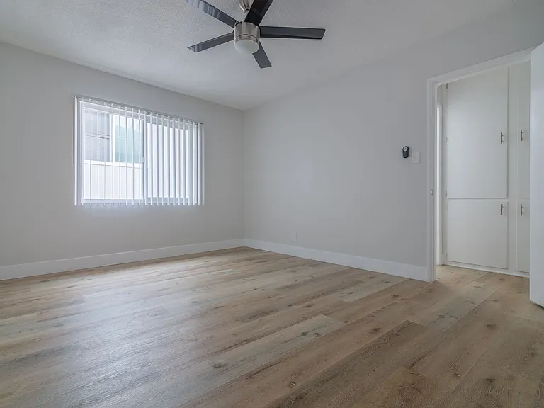 3940 Nicolet Ave — Photo 13