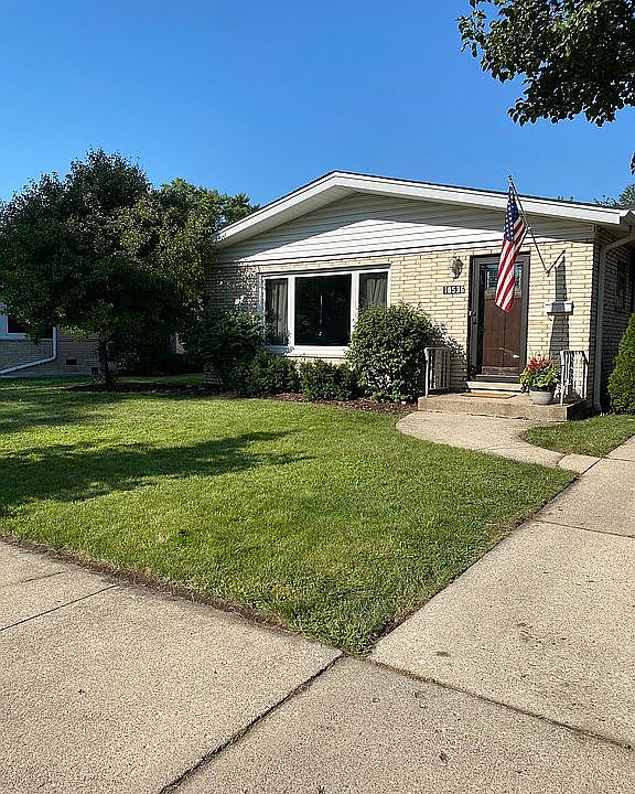 1st image of 10536 S Kolmar Ave