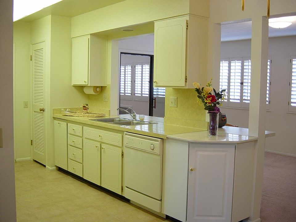 1st image of 9610 W GLEN OAKS Circle #N