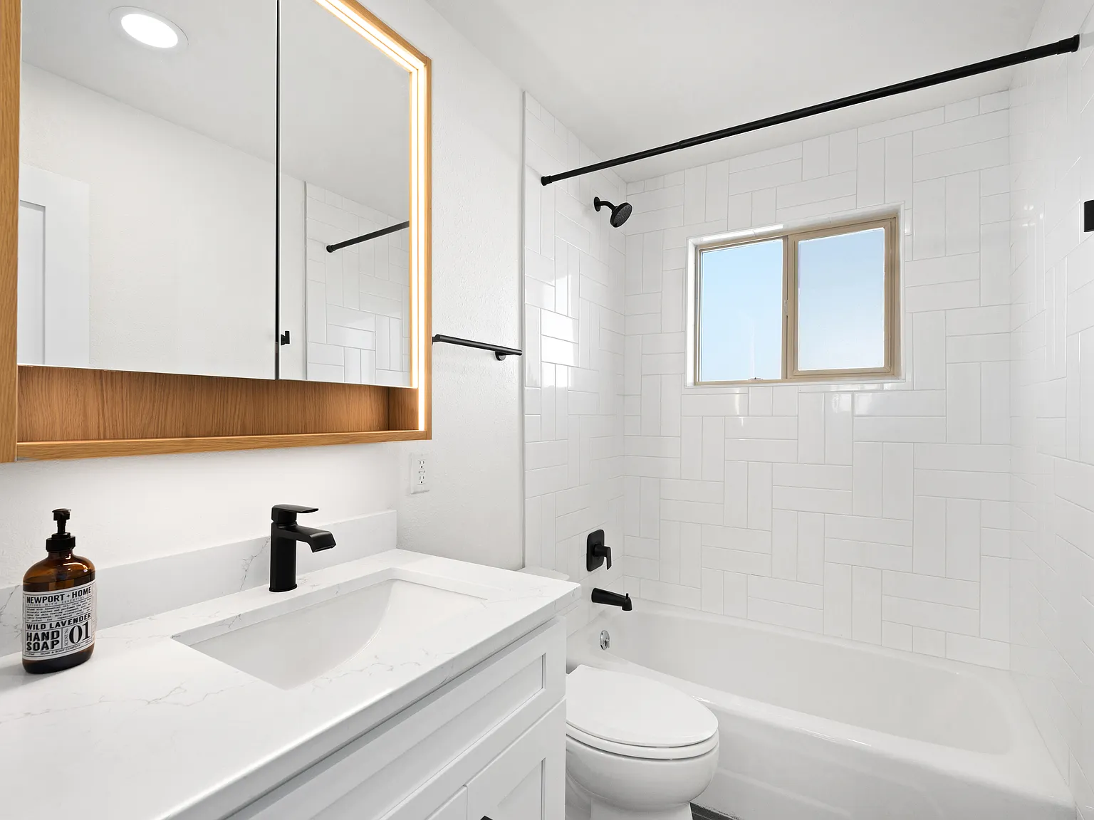 Puget Sound Apartments — Photo 3