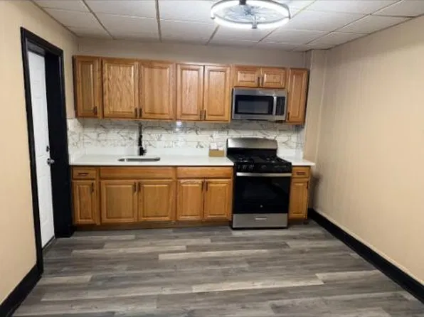 417 N 2nd St, Allentown, PA 18102