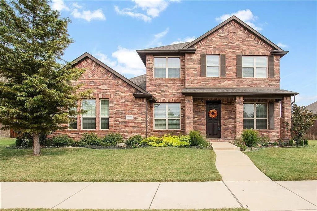 5 bed, 4.5 bath, 3569 sqft, $6,800 — Photo 1