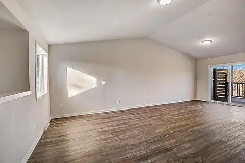 3rd image of 1028 N Watertown Ave #1028