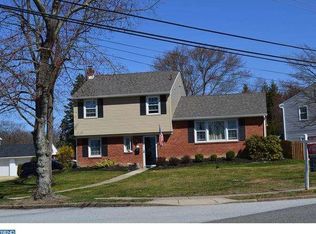 715 Lincoln Dr, Brookhaven, PA 19015