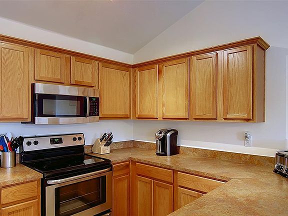 4th image of 3325 Columbine Dr Unit 1109