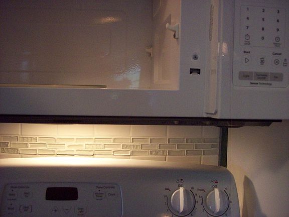 microwave and back splash