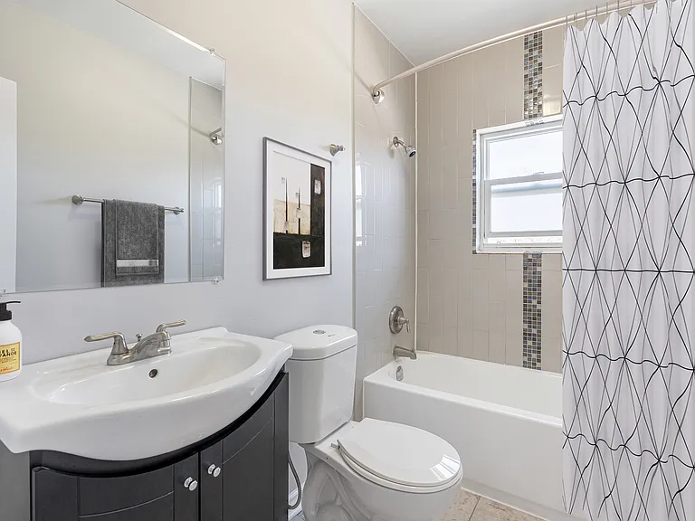 120 Saint Paul Ave — Photo 9
