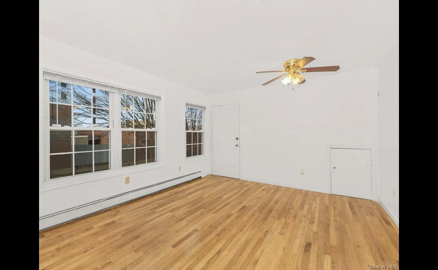 2 bed, 900 sqft, $2,700 — Photo 2