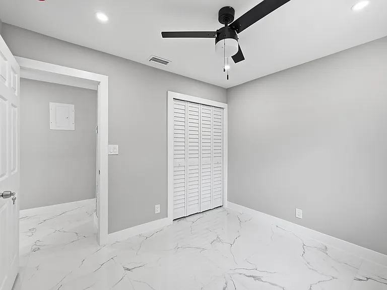 4380 NW 59th Ct — Photo 17